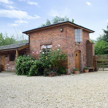 Pepperpot Lodge Baschurch Exterior foto